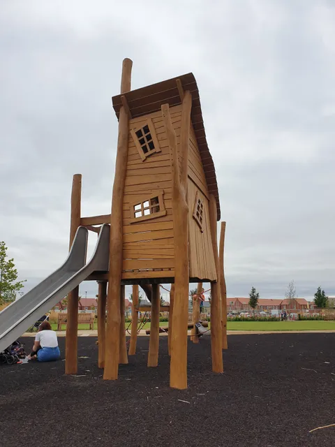 Alchester Park Play Area