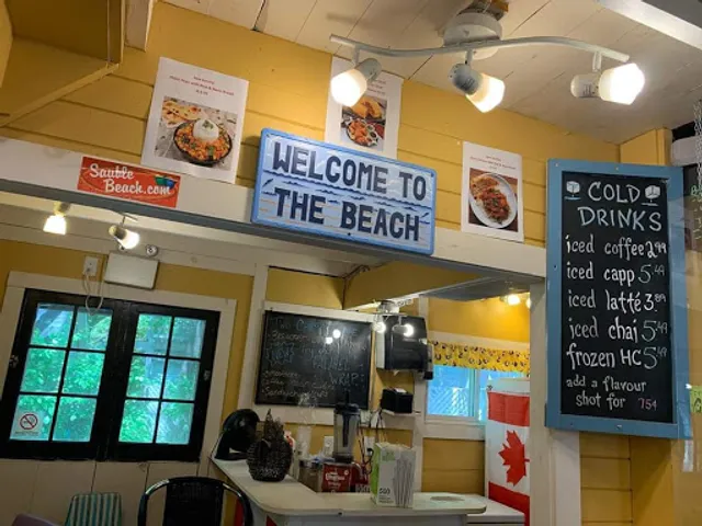 Two Chicks Cafe & Burrito Bar