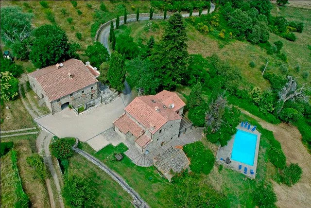 Priello Luxury Farm Rental
