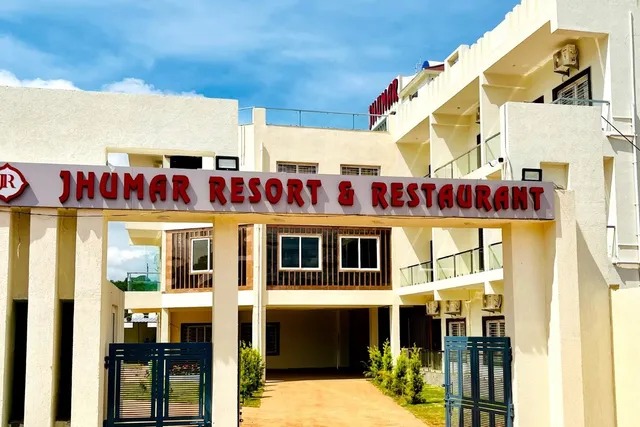 Jhumar Resort and Restaurant