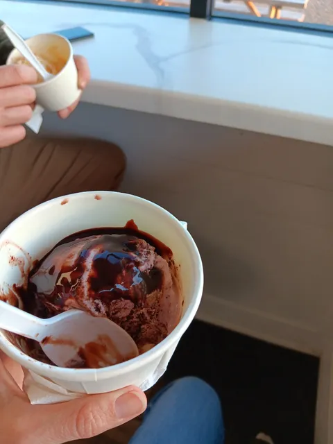 Lou Lou’s Ice Cream Parlor