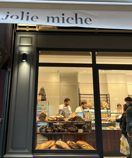 Jolie Miche Batignolles