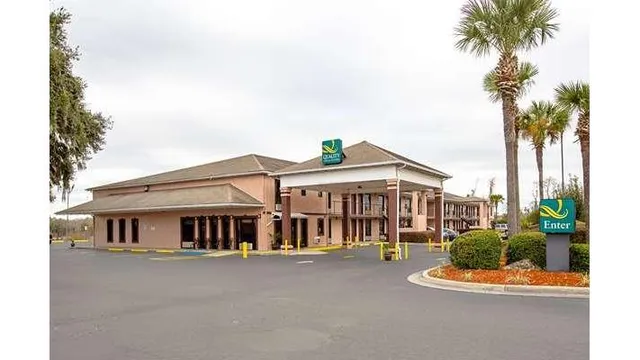 Quality Inn & Suites Live Oak I-10 Exit 283