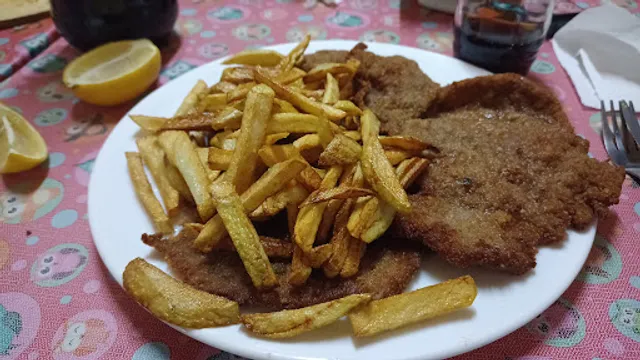 Casa de comidas "LOS BÚHOS" Patio cervecero