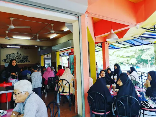 Kari Kepala Ikan Mutiara Damansara