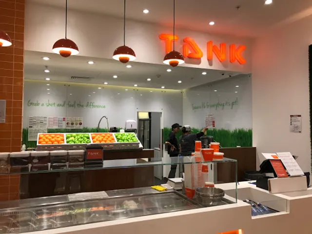 TANK Northwest Mall - Smoothies, Raw Juices, Salads & Wraps