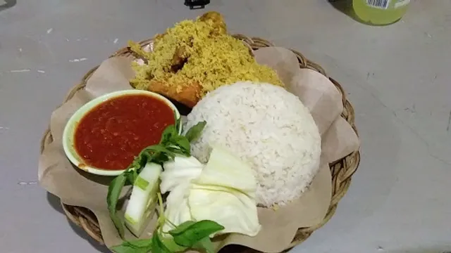 Ayam Goreng Kalasan & Nasi Goreng Hotel