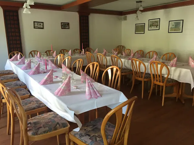 Bäckerei & Konditorei -Café-Restaurant-Pension-Hotel