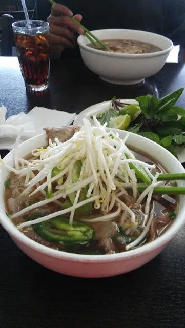 Pho Pasteur Restaurant