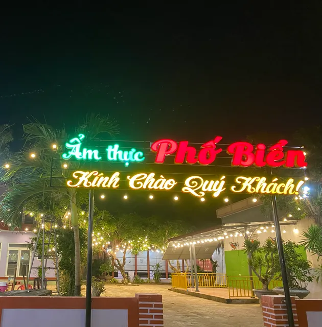 Ẩm thực PHỐ BIỂN