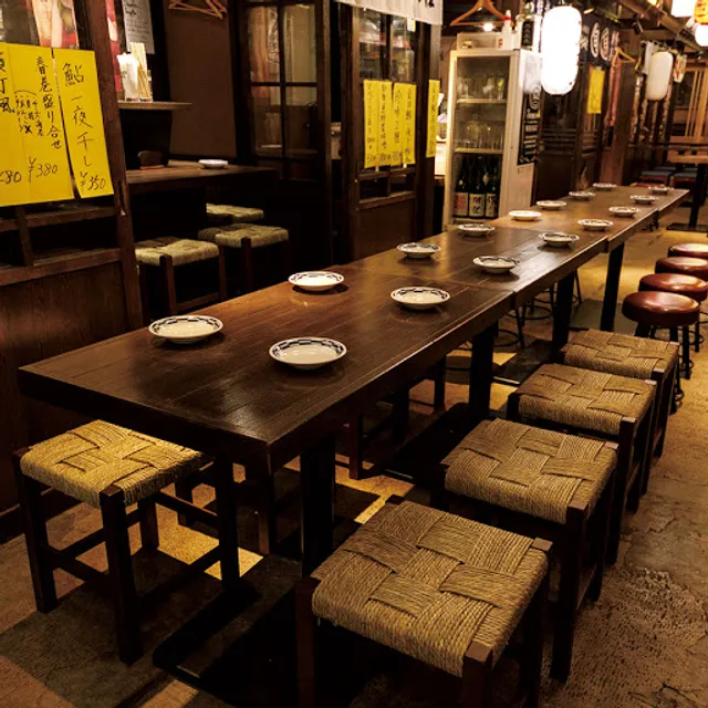 旬魚と牡蠣と海鮮鍋 大衆居酒屋 とろやす 岐阜駅玉宮
