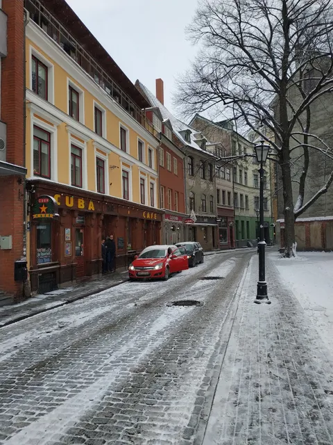 Doma Square Apartments