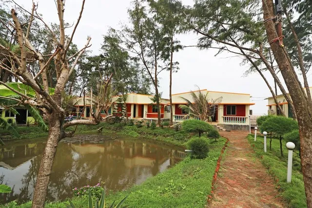 OYO Samrat Holiday Inn