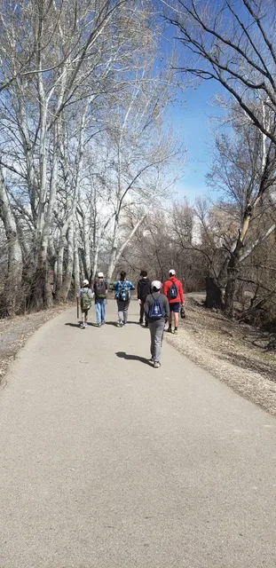 Lakeshore Bridge Trailhead