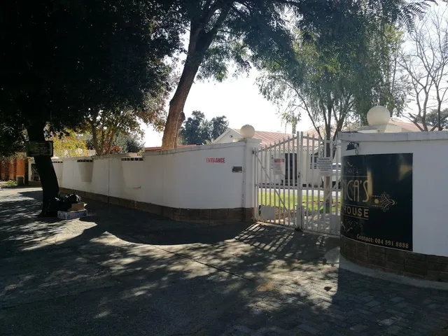 Monica's Guest House