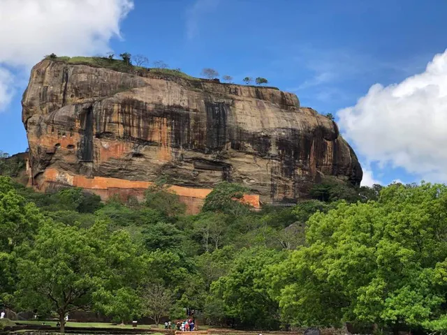 Lion Rock Home Stay Sigiriya