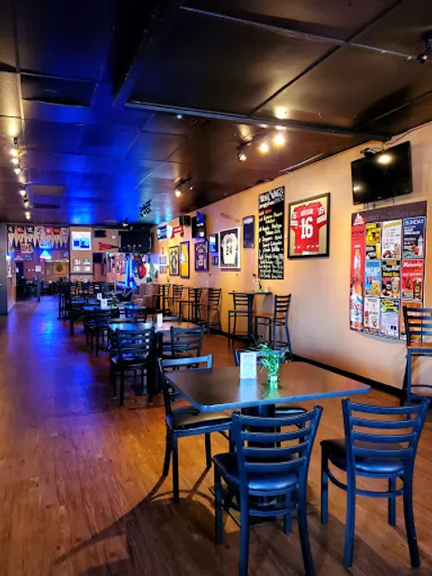 Arena Sports Bar & Grill