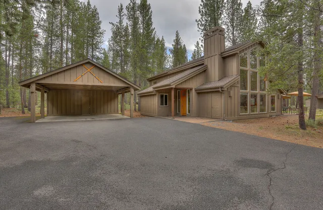 5 Fawn Lane - 5bd 5ba