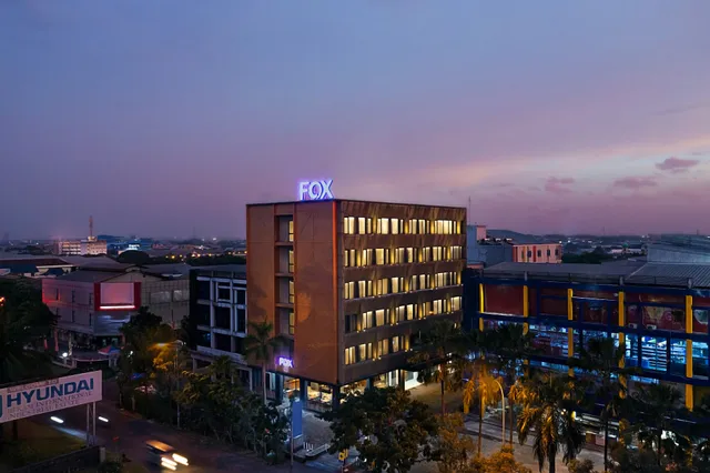 FOX Lite Hotel Cikarang