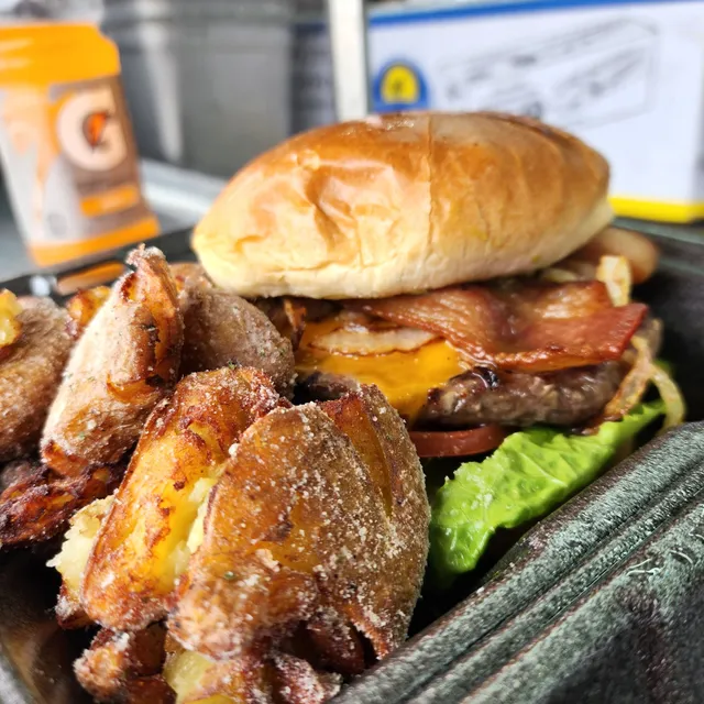 Bangin' Burgers (Food Trailer)