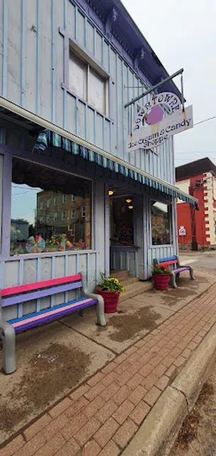 Downtowne Ice Cream Shoppe