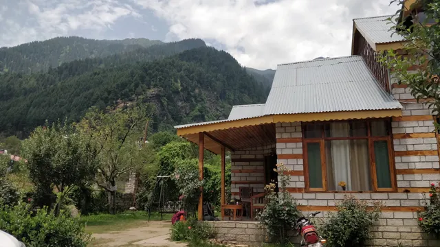 OYO Home Crc Peramount Cottage