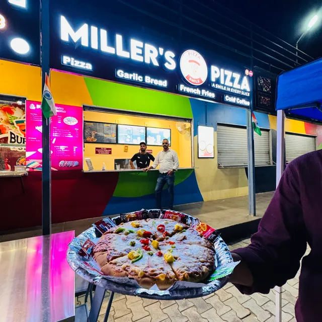 DOWNTOWN FOOD AND FUN PARK