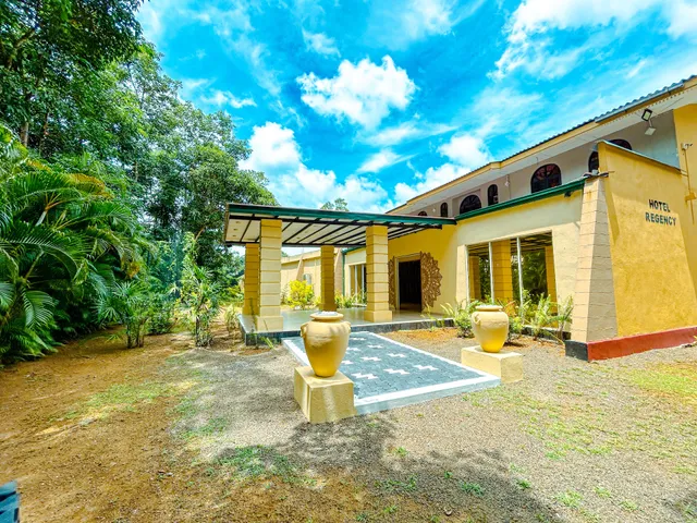 ODELIA DODANGODA ( ඔඩෙලියා දොඩන්ගොඩ )