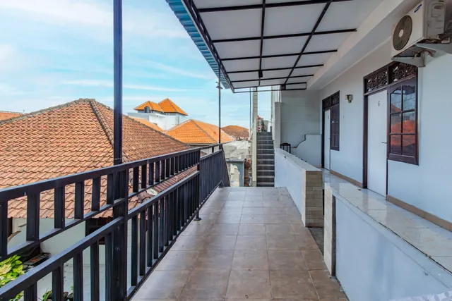 SN Guest House Near Trans Studio Mall