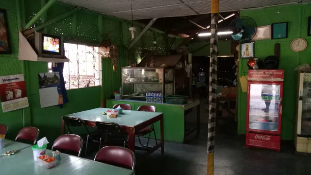 Warung Makan Babi Guling "Muncul Jaya Indah"
