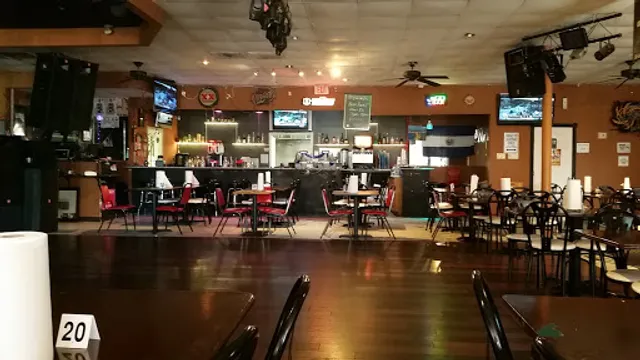 Puerta Vieja Restaurant