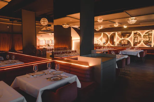 Maison Papillon Restaurant & Bar