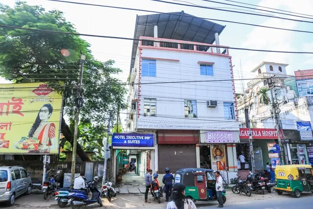 OYO Hotel Executive Inn