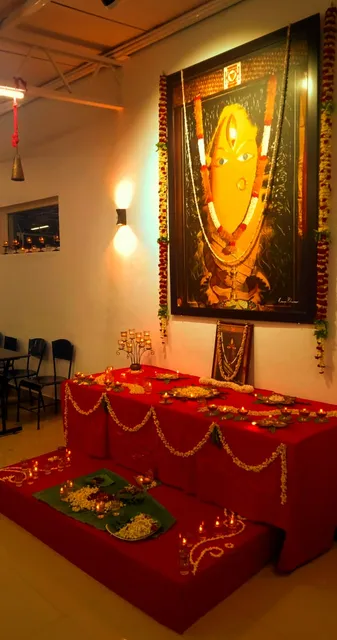 Moondraam Pirai Eatery