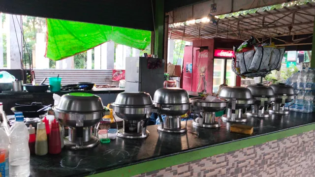 Restaurant Food Corner