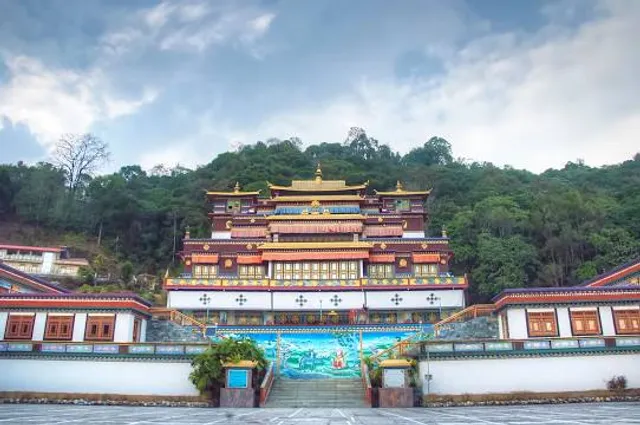 Pal Karma Zurmang Shedup Chokhor Ling Lingdum Monastery (Ranka Monastery)