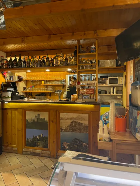 Ristorante il Portichetto ( Vezio Lago di Como)