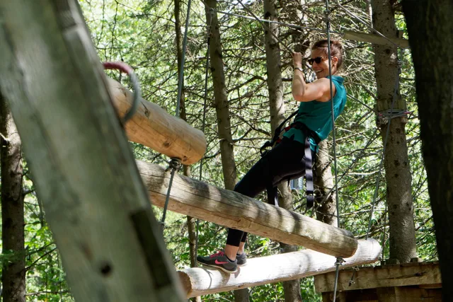 Aventuria | Parc thématique et tyroliennes