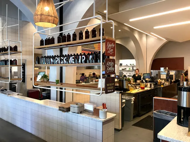 Life Alive Organic Cafe Brookline