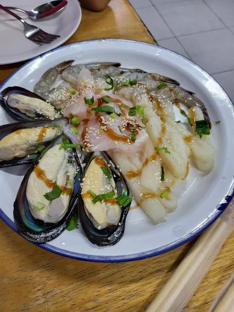 Fish market restaurant