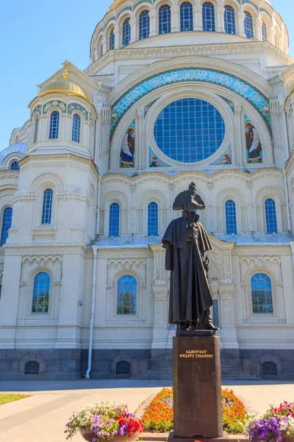 Pamyatnik Admiralu Fedoru Ushakovu