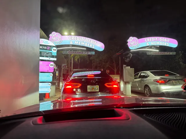 El Car Wash - North Miami Beach