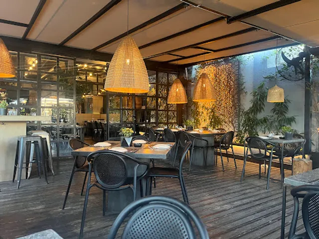 C&C Cucina & Cocktails