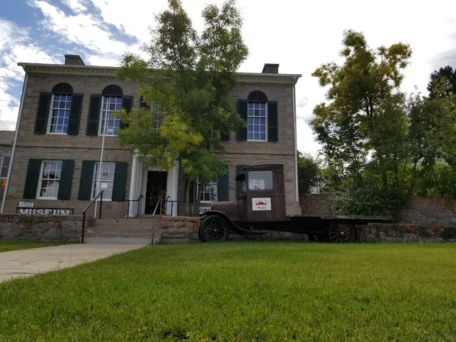 Thompson-Hickman Museum