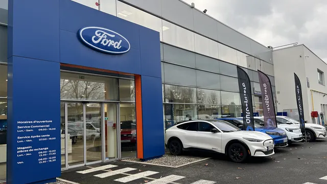 Ford Motorcar West Paris