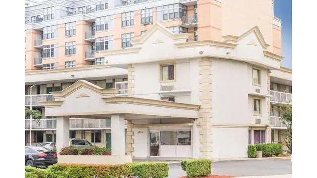 Days Inn by Wyndham Arlington Pentagon