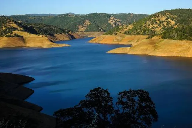 New Melones Lake