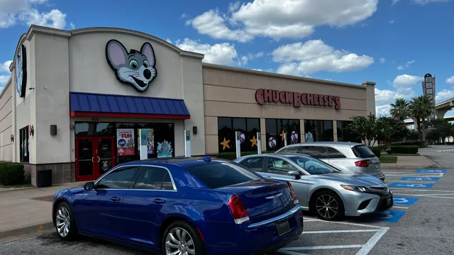 Chuck E. Cheese