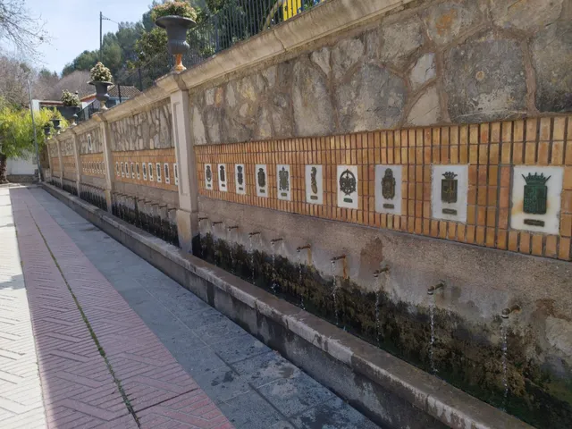 Fuente de los 50 caños