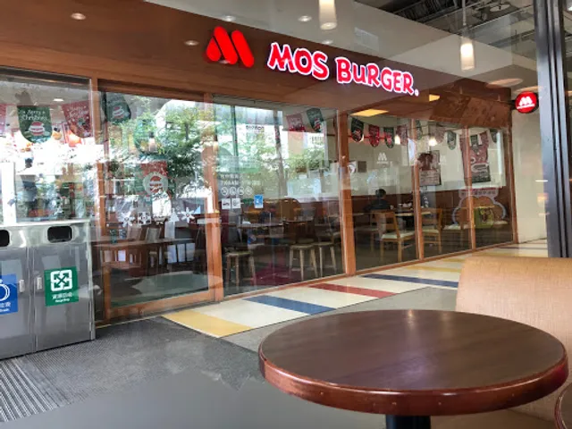 MOS BURGER Taichung Qinghai Shop